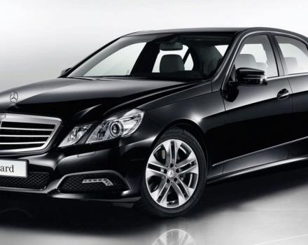 Mercedes E-Class Executive Hotel and Suites shuttle service