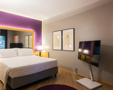Discover our fantastic Junior Suite, the most for your business or leisure in the Centre of Turin! Our Junior Suites have two rooms, parquet flooring, comfortable leather sofa and Lounge area. A few steps from Porta Nuova station and 5 minutes by subway from ingot!