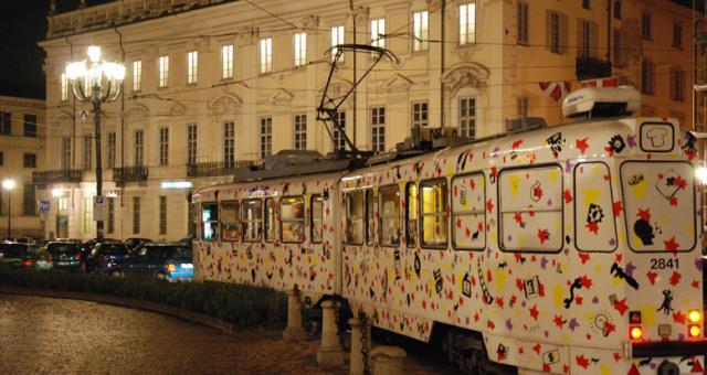 Die schönen Restaurant Tram einzigartig in Europa für ein romantisches Abendessen Fortbewegung Torino