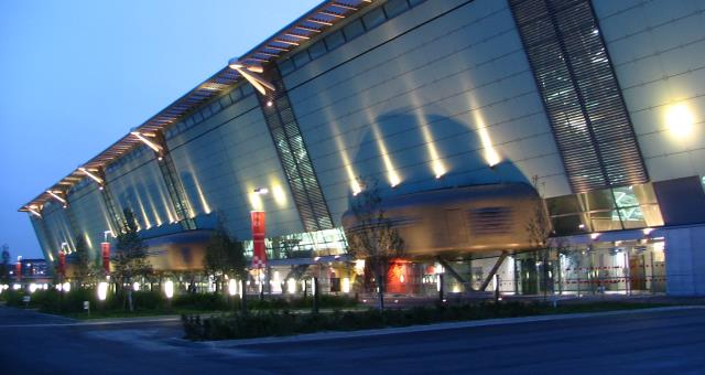 Créé pour les compétitions olympiques de patinage de vitesse, abrite aujourd'hui le Centre d'exposition Lingotto