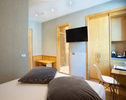 Comfort e spazio nelle camere standard con letto alla francese a Torino